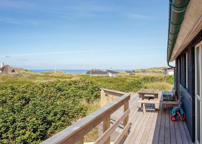 Ved Stranden